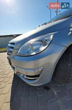 Хетчбек Mercedes-Benz B-Class 2010 в 