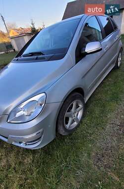 Хетчбек Mercedes-Benz B-Class 2010 в 