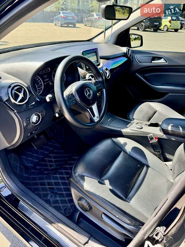 Хэтчбек Mercedes-Benz B-Class 2012 в Киеве фото 10 Хэтчбек Mercedes-Benz B-Class 2012 в Киеве