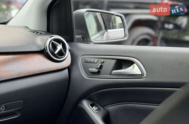 Хэтчбек Mercedes-Benz B-Class 2014 в 