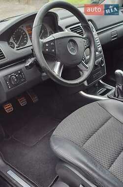Хетчбек Mercedes-Benz B-Class 2010 в 