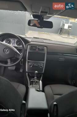Хэтчбек Mercedes-Benz B-Class 2009 в 