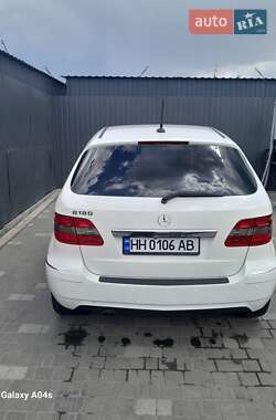 Хэтчбек Mercedes-Benz B-Class 2009 в 
