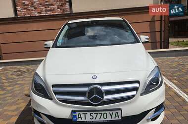 Хетчбек Mercedes-Benz B-Class 2015 в 