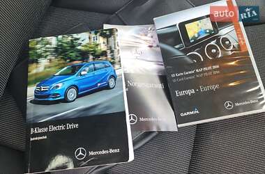 Хетчбек Mercedes-Benz B-Class 2015 в 