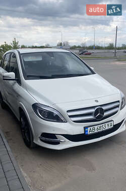 Хэтчбек Mercedes-Benz B-Class 2017 в 