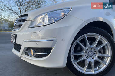 Хетчбек Mercedes-Benz B-Class 2010 в 
