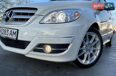 Хетчбек Mercedes-Benz B-Class 2010 в 