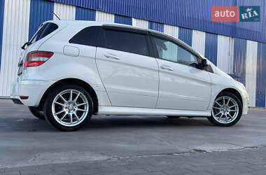Хетчбек Mercedes-Benz B-Class 2010 в 
