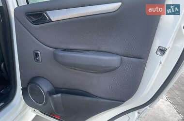 Хетчбек Mercedes-Benz B-Class 2010 в 