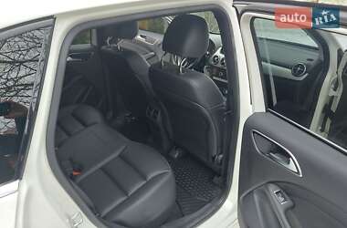 Хетчбек Mercedes-Benz B-Class 2016 в 