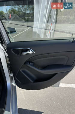 Хэтчбек Mercedes-Benz B-Class 2017 в Днепре