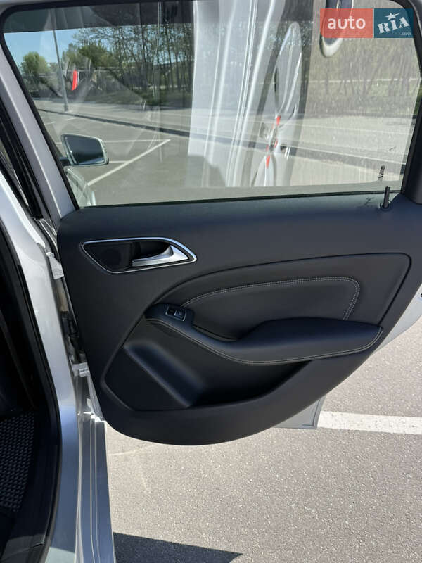 Хетчбек Mercedes-Benz B-Class 2017 в Дніпрі