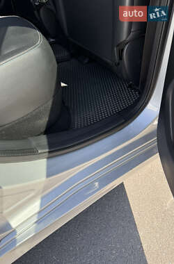 Хэтчбек Mercedes-Benz B-Class 2017 в Днепре