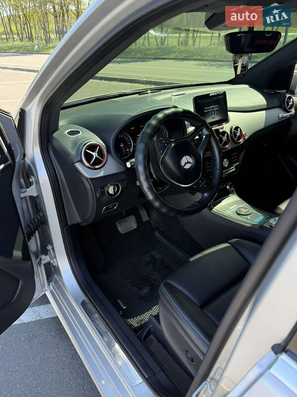 Хетчбек Mercedes-Benz B-Class 2017 в Дніпрі