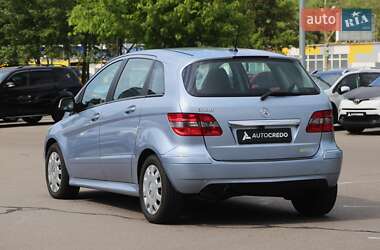 Хетчбек Mercedes-Benz B-Class 2010 в 