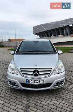 Хэтчбек Mercedes-Benz B-Class 2011 в 