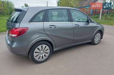 Хэтчбек Mercedes-Benz B-Class 2015 в 