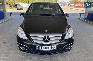 Хэтчбек Mercedes-Benz B-Class 2010 в 