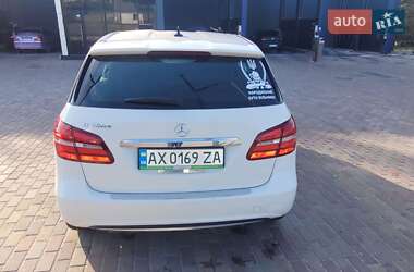 Хетчбек Mercedes-Benz B-Class 2017 в 