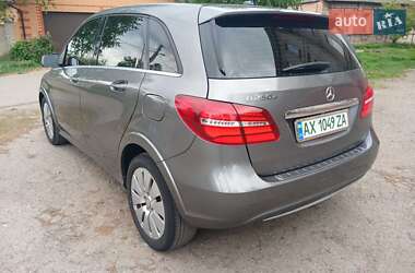 Хетчбек Mercedes-Benz B-Class 2016 в 