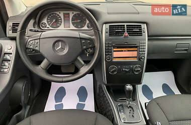 Хэтчбек Mercedes-Benz B-Class 2011 в 