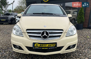 Хэтчбек Mercedes-Benz B-Class 2009 в 