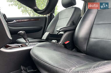 Хэтчбек Mercedes-Benz B-Class 2009 в 