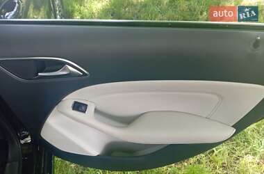 Хэтчбек Mercedes-Benz B-Class 2015 в 