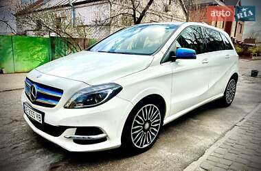 Хэтчбек Mercedes-Benz B-Class 2015 в Днепре