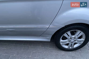 Хетчбек Mercedes-Benz B-Class 2010 в 