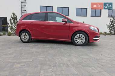 Хэтчбек Mercedes-Benz B-Class 2016 в 
