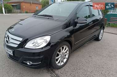 Хэтчбек Mercedes-Benz B-Class 2009 в 