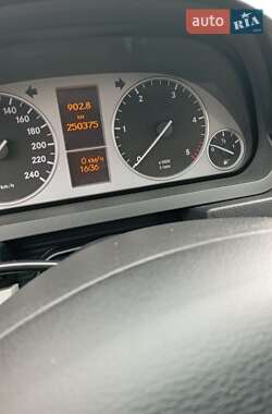 Хэтчбек Mercedes-Benz B-Class 2010 в 