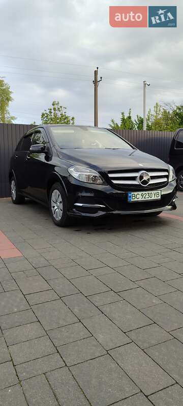 Хетчбек Mercedes-Benz B-Class 2015 в 