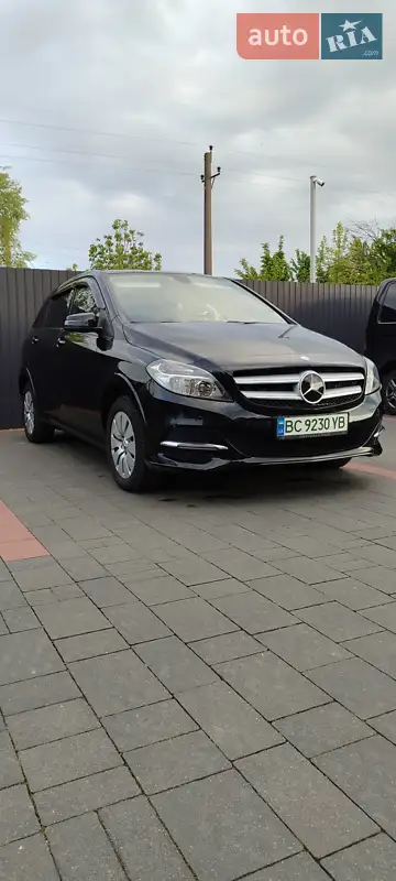 Хетчбек Mercedes-Benz B-Class 2015 в 