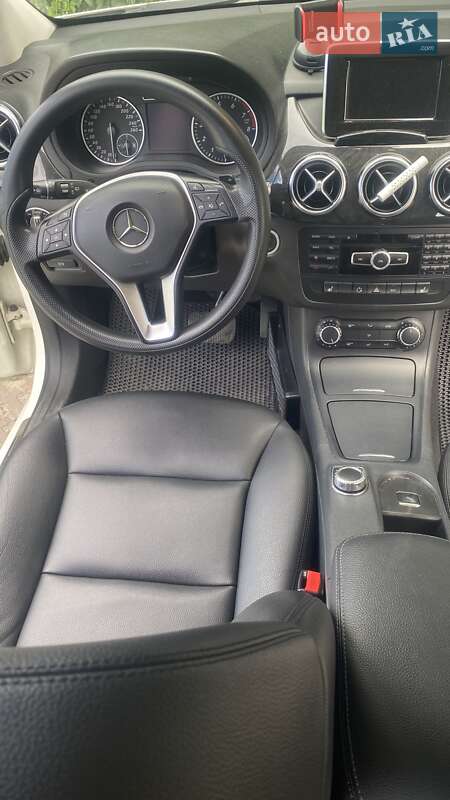 Хэтчбек Mercedes-Benz B-Class 2014 в Киеве