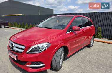 Хэтчбек Mercedes-Benz B-Class 2016 в 