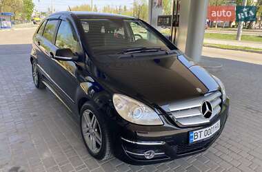 Хетчбек Mercedes-Benz B-Class 2010 в 