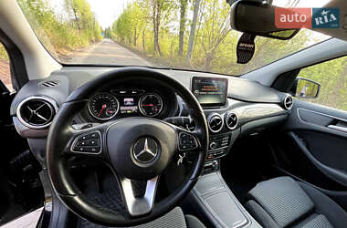 Хэтчбек Mercedes-Benz B-Class 2016 в 