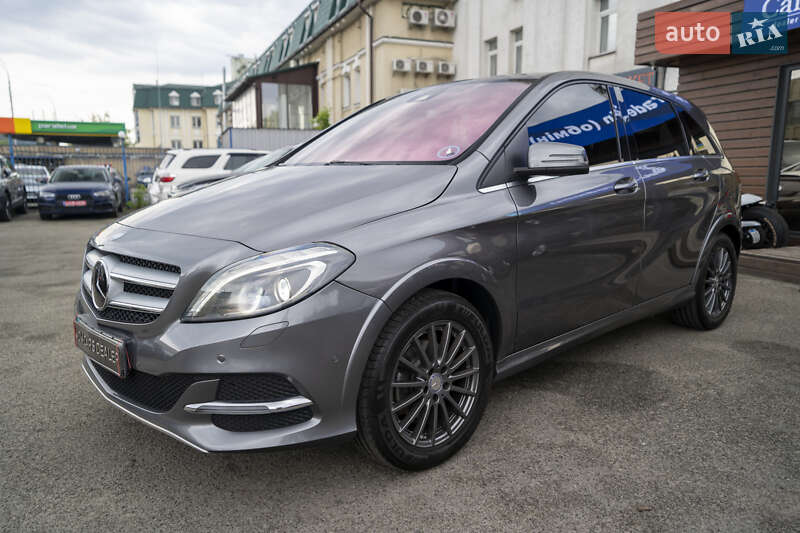Хэтчбек Mercedes-Benz B-Class 2015 в Киеве