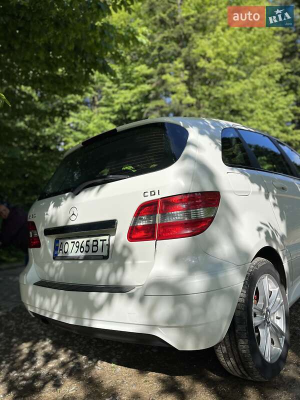 Хетчбек Mercedes-Benz B-Class 2011 в Івано-Франківську
