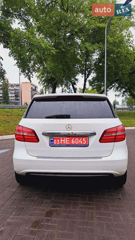 Хэтчбек Mercedes-Benz B-Class 2015 в Киеве