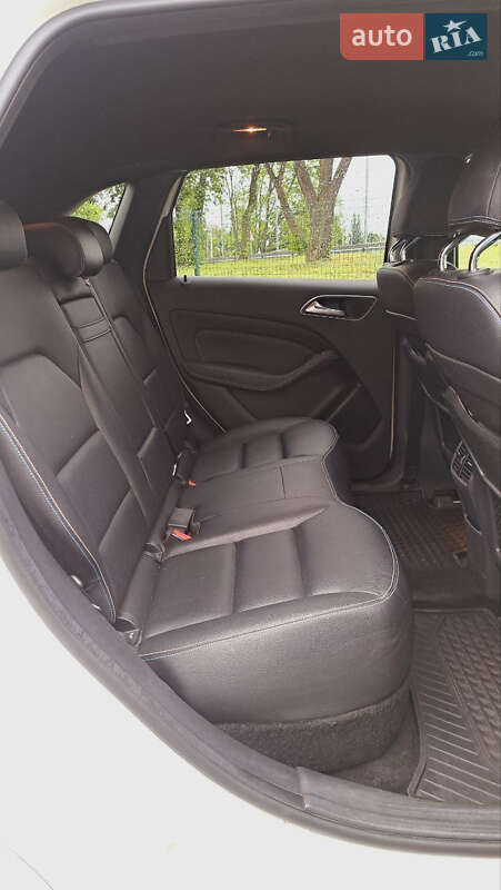 Хэтчбек Mercedes-Benz B-Class 2015 в Киеве
