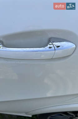 Хэтчбек Mercedes-Benz B-Class 2016 в 