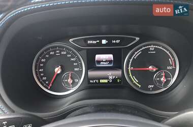Хэтчбек Mercedes-Benz B-Class 2017 в 