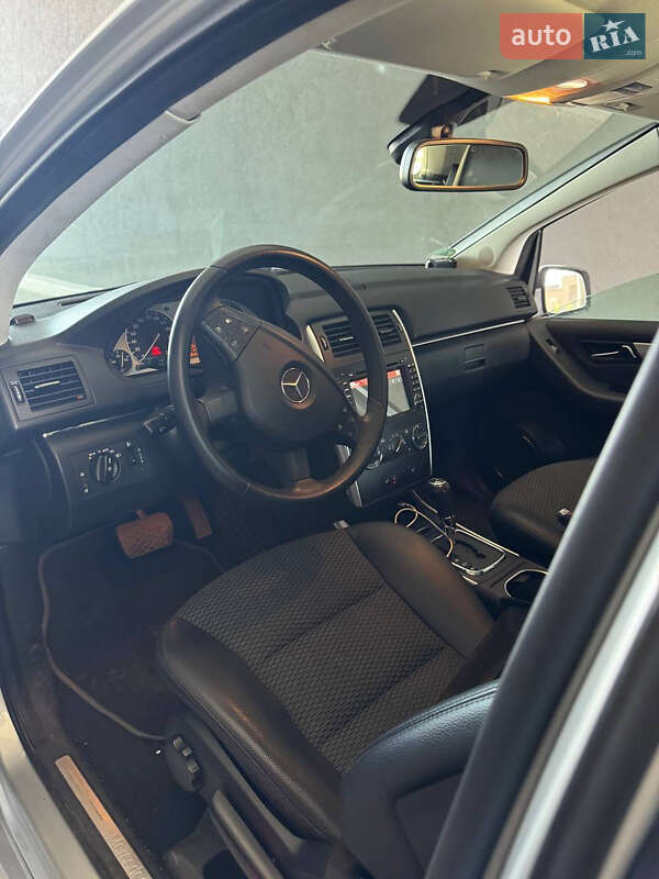 Хэтчбек Mercedes-Benz B-Class 2009 в Чернигове фото 6 Хэтчбек Mercedes-Benz B-Class 2009 в Чернигове
