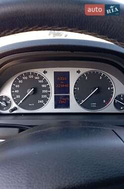 Хэтчбек Mercedes-Benz B-Class 2010 в 