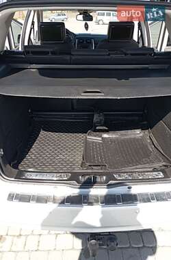 Хэтчбек Mercedes-Benz B-Class 2010 в 