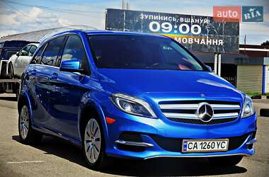Хэтчбек Mercedes-Benz B-Class 2015 в 